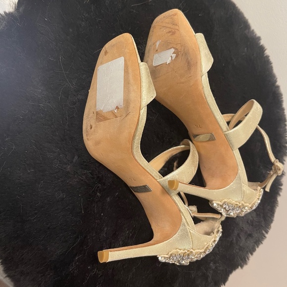 Badgley Mischka gold stilettos - Picture 3 of 4